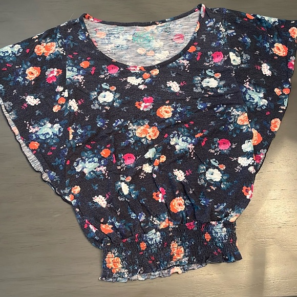 Flowy floral top - Picture 1 of 2
